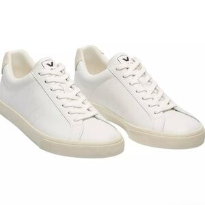 Veja Women's White and Cream Sneakers